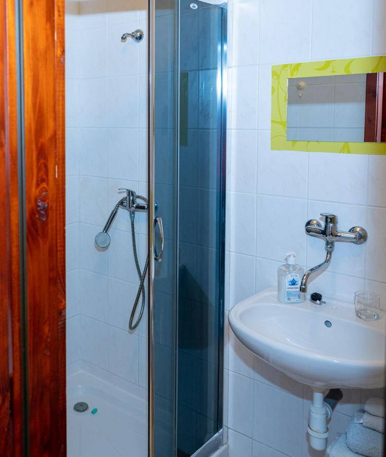 2- Izbovy Apartman Kajka V Penzion Trstená المظهر الخارجي الصورة